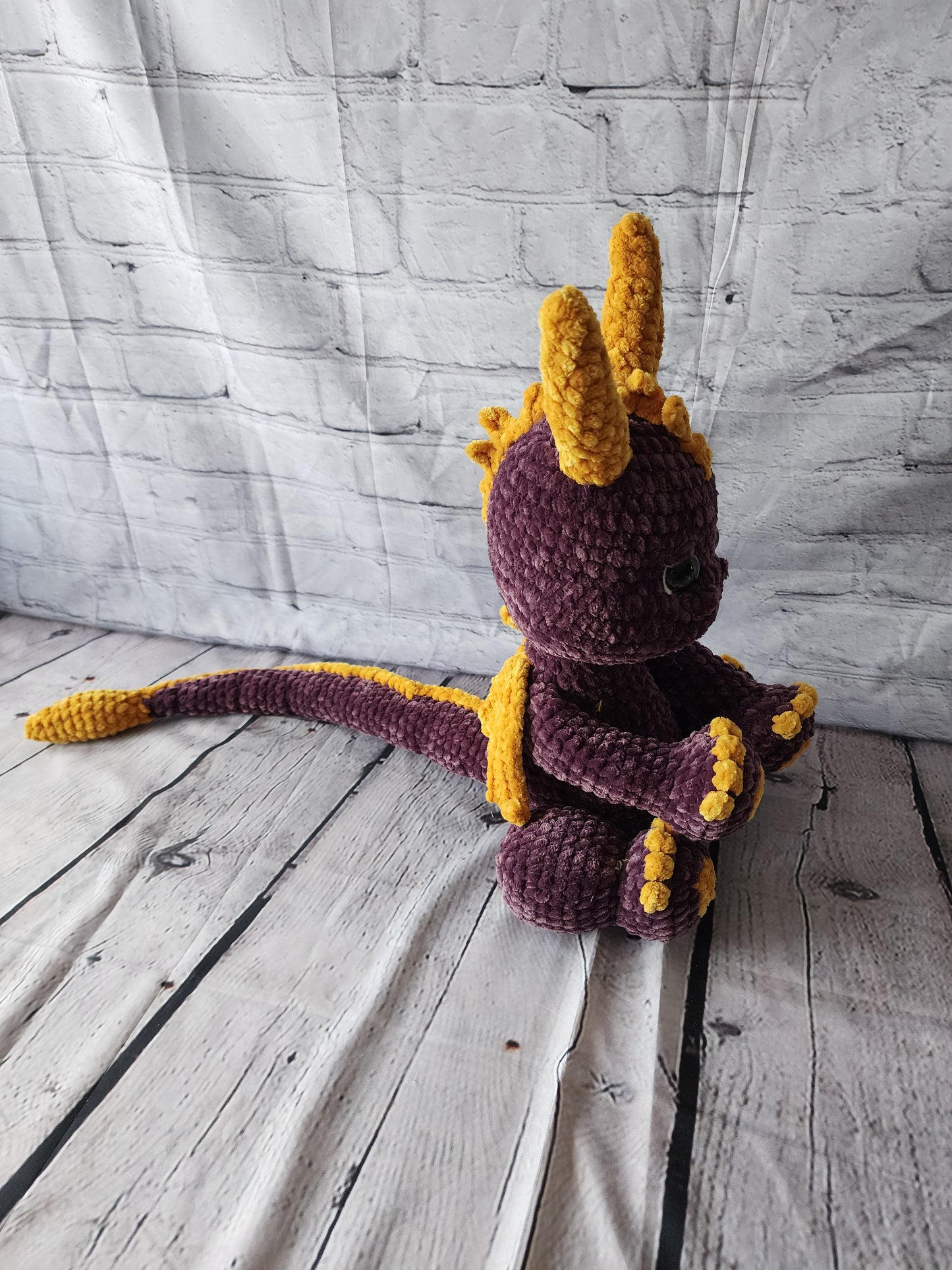 Amethyst - Sitting Dragon