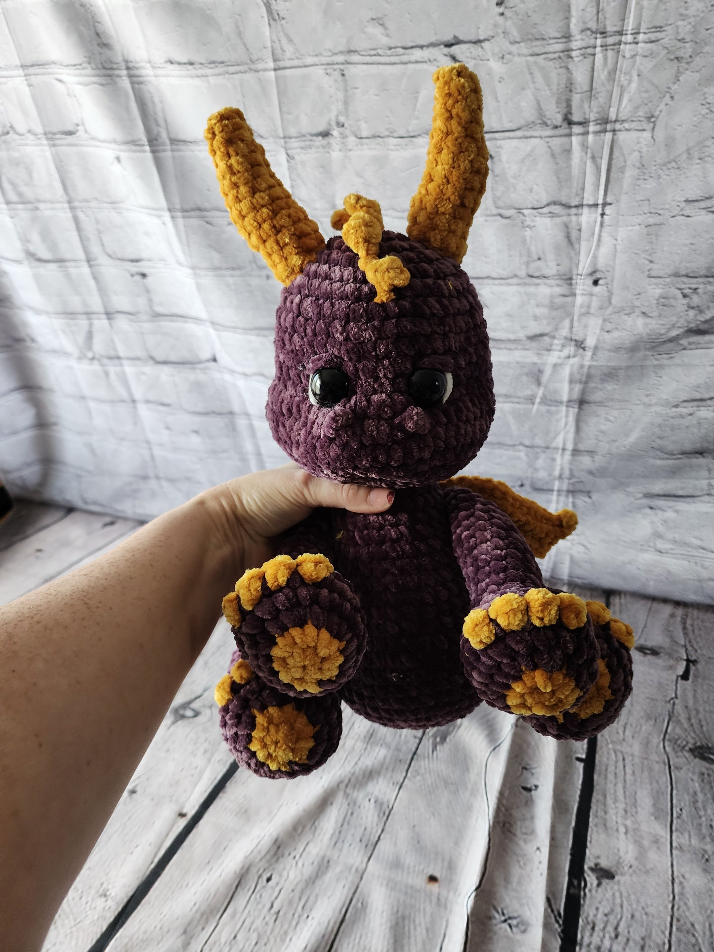 Amethyst - Sitting Dragon